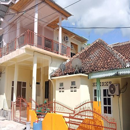 Wisma Pinggir Mitra Reddoorz Tanjung Pinang Eksteriør bilde
